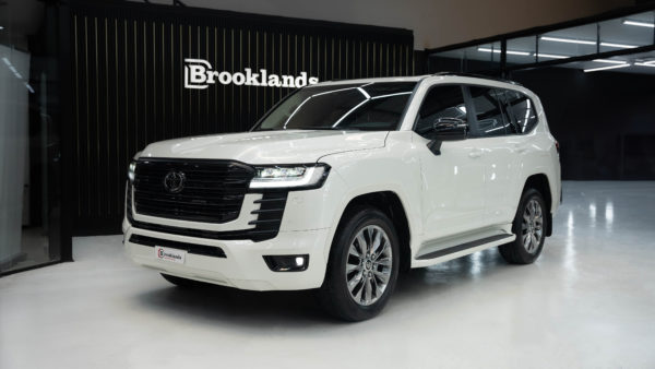 Toyota Land Cruiser for rent in Dubai