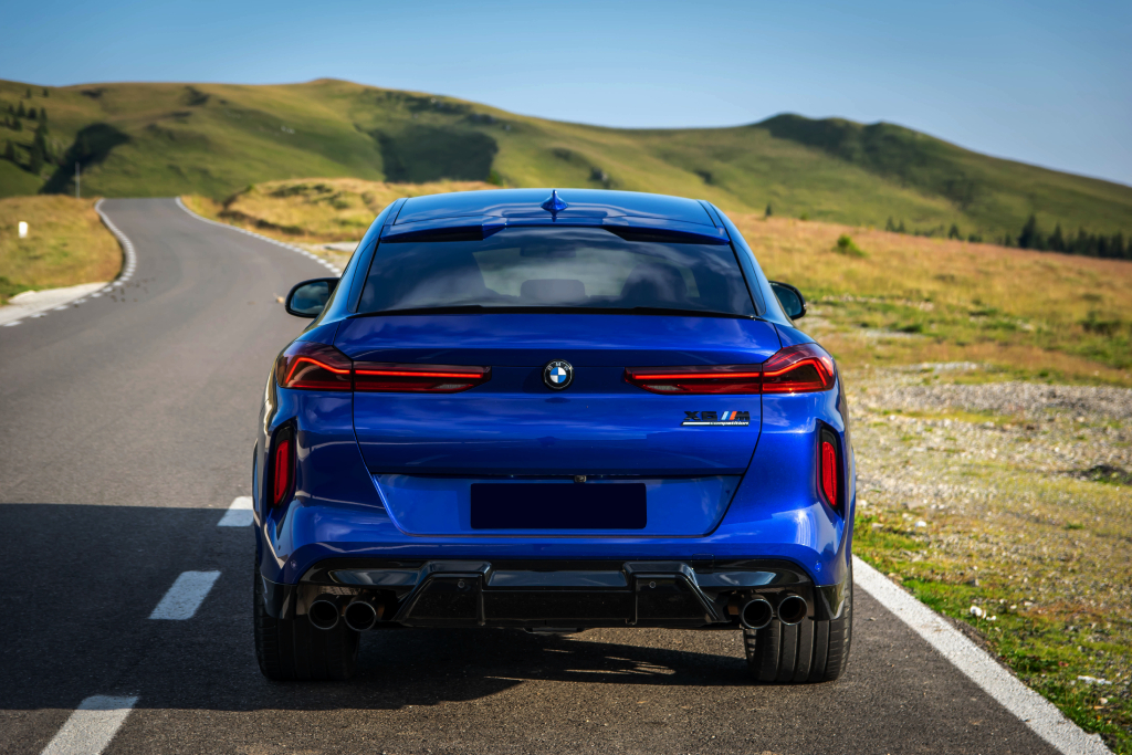 BMW X6 Blue