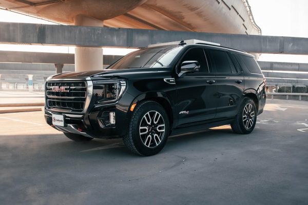 GMC Yukon V8 Black