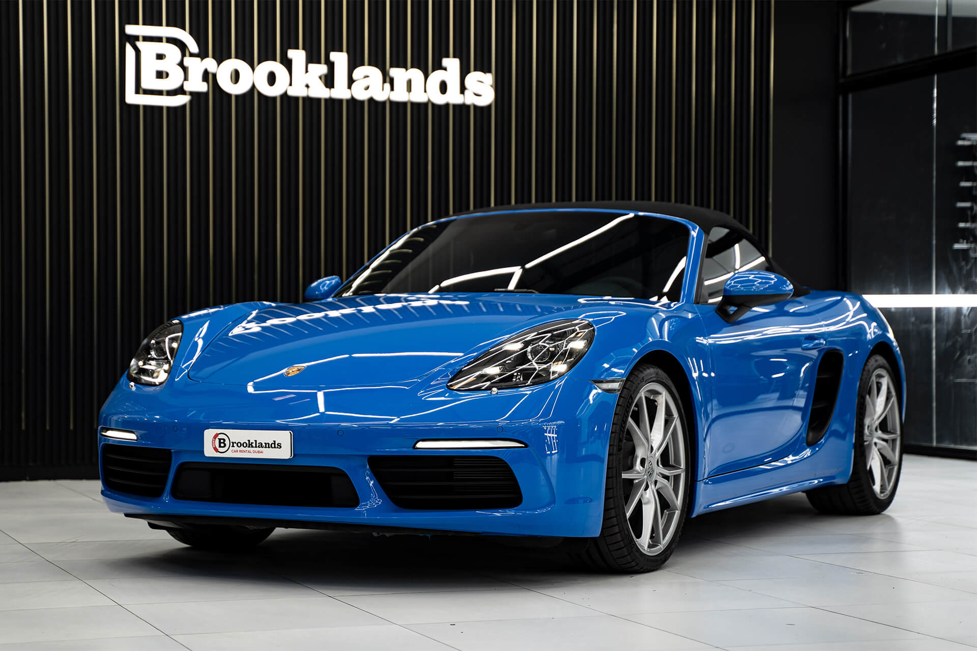 Porsche 718 Boxster Blue exhaust sound