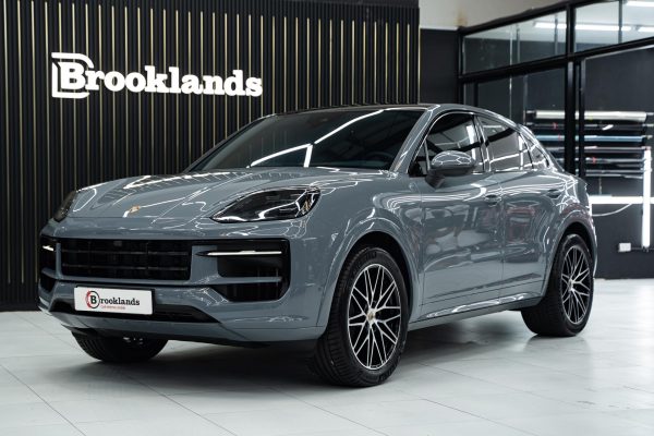 Porsche Cayenne for rent in Dubai