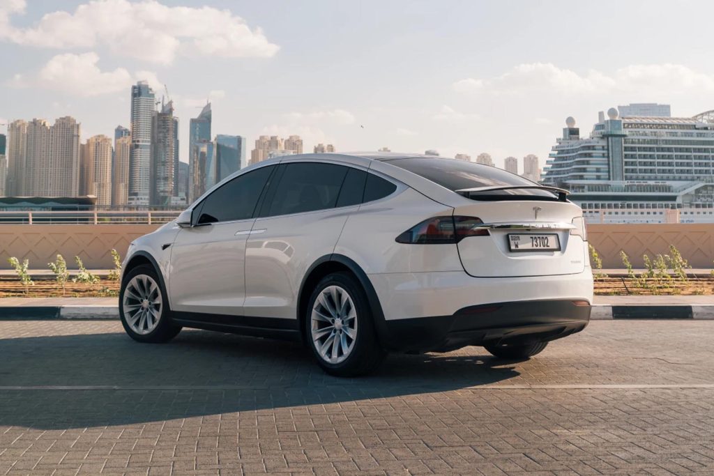 TESLA MODEL X