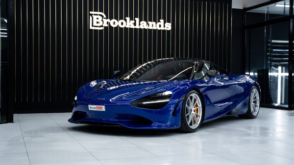 McLaren 750S for rent in Dubai