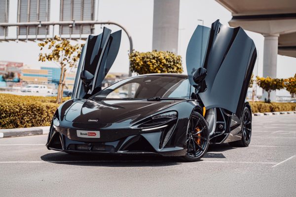 McLaren Artura for rent in Dubai