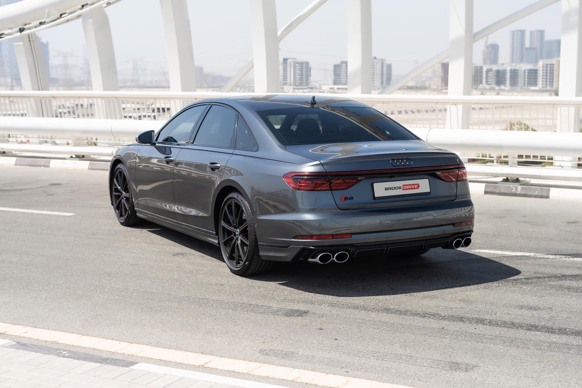 Audi S8