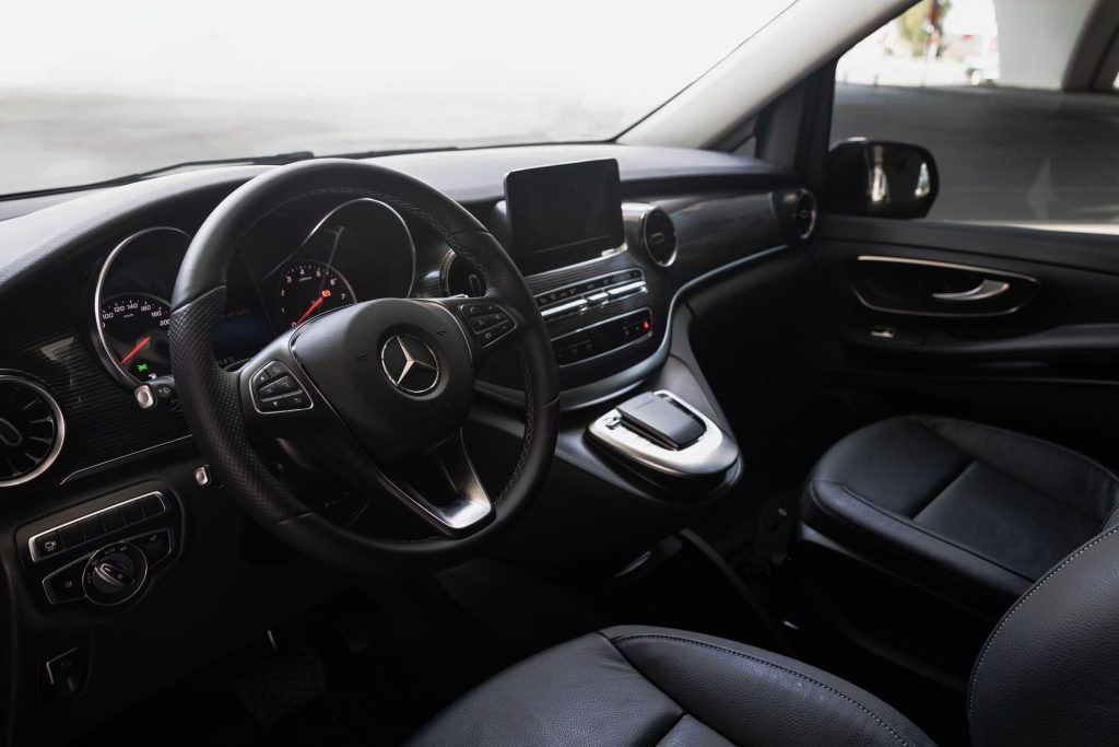 Mercedes V Class Black 250