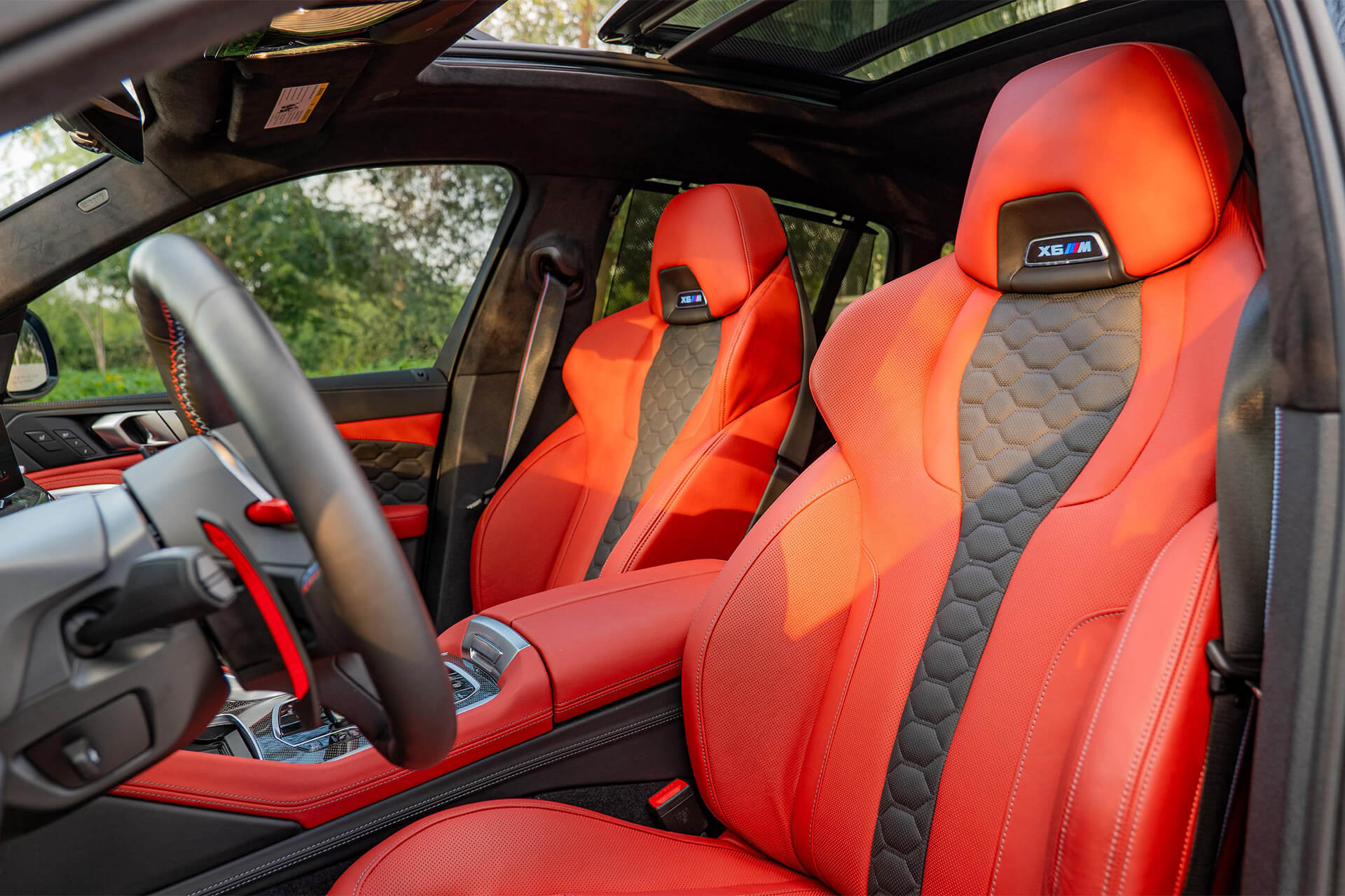 BMW X6 M Competition Black Sapphire Metallic