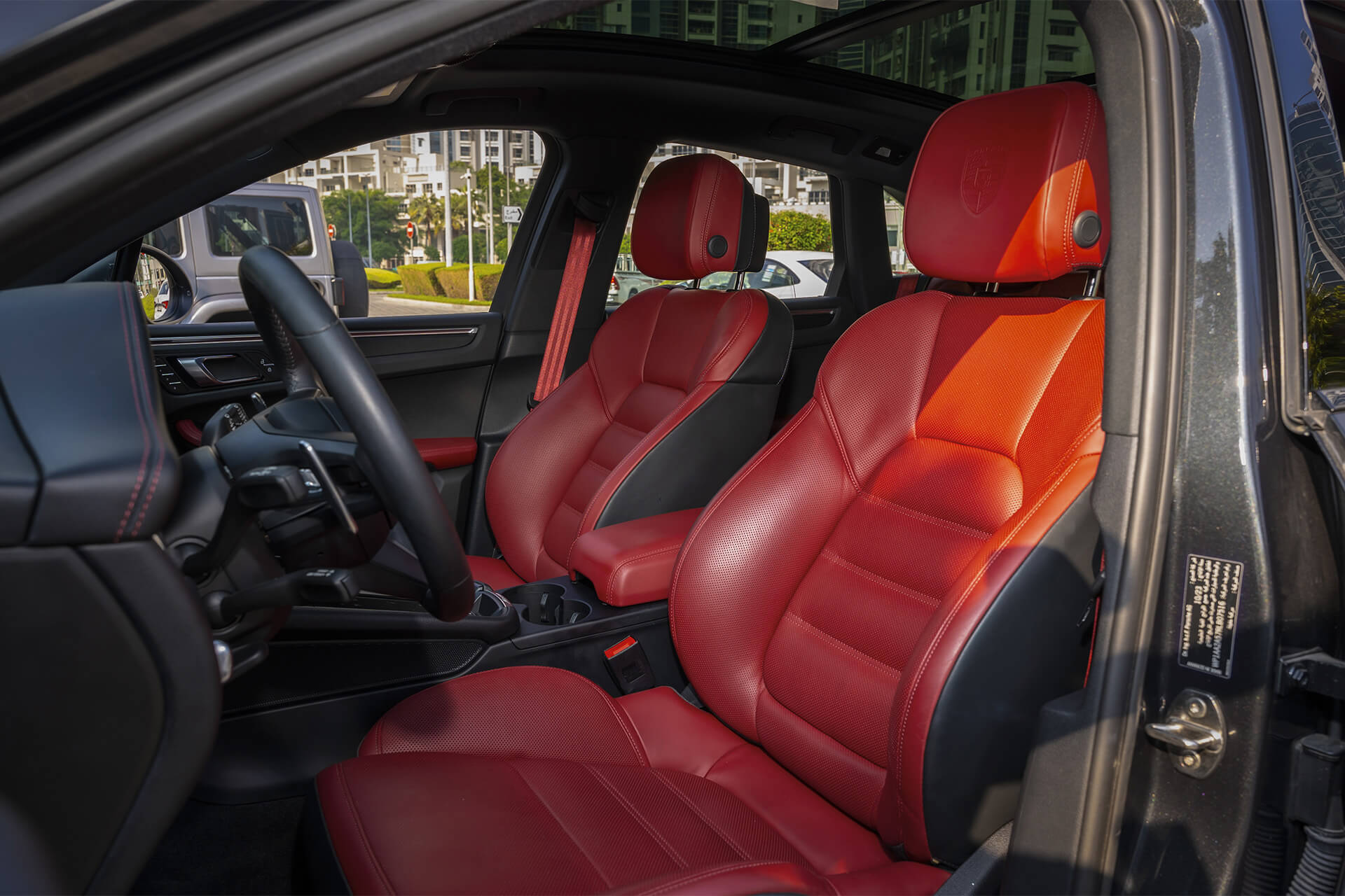 Porsche Macan T Matte Black