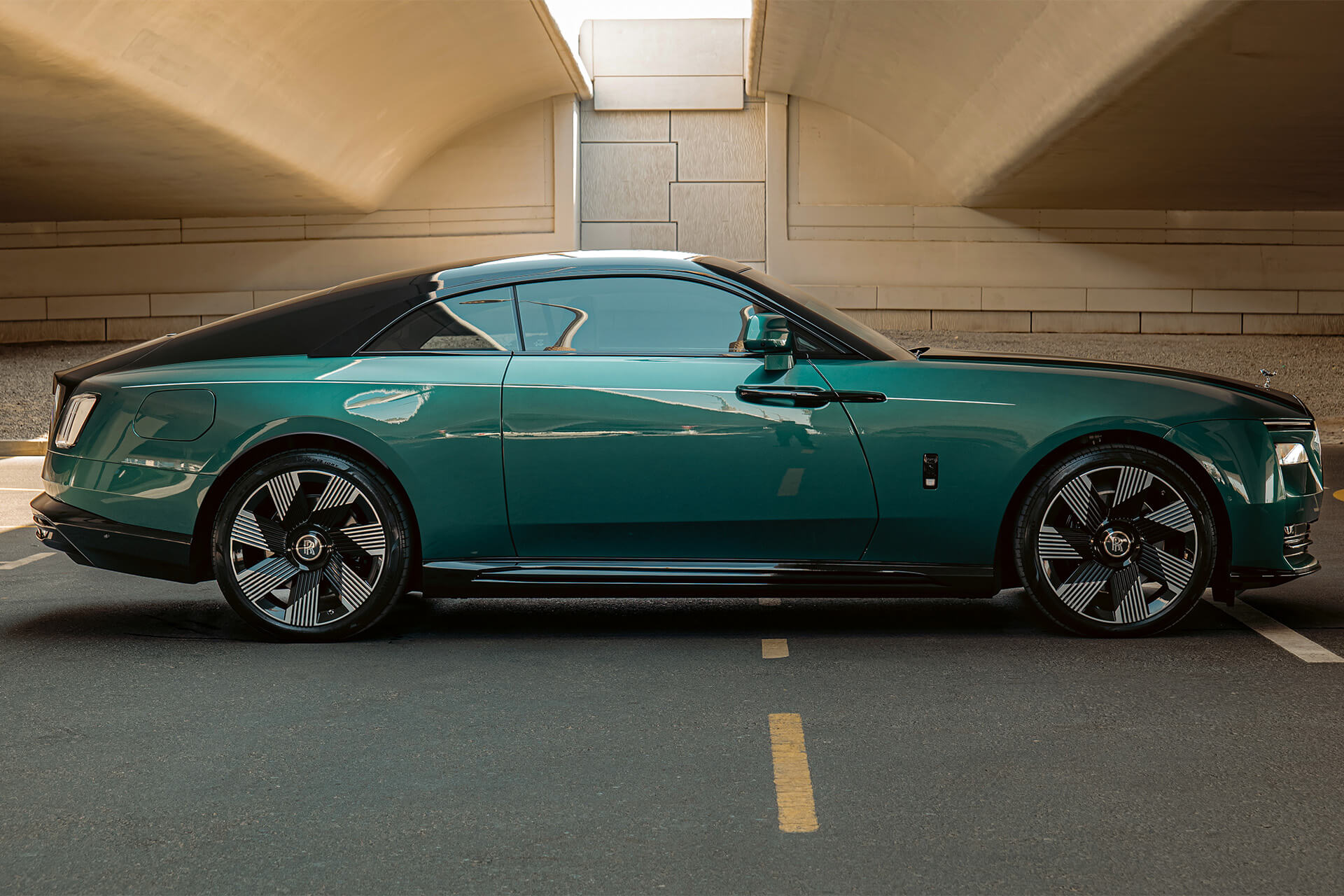 Rolls Royce Spectre Black Badge Imperial Jade