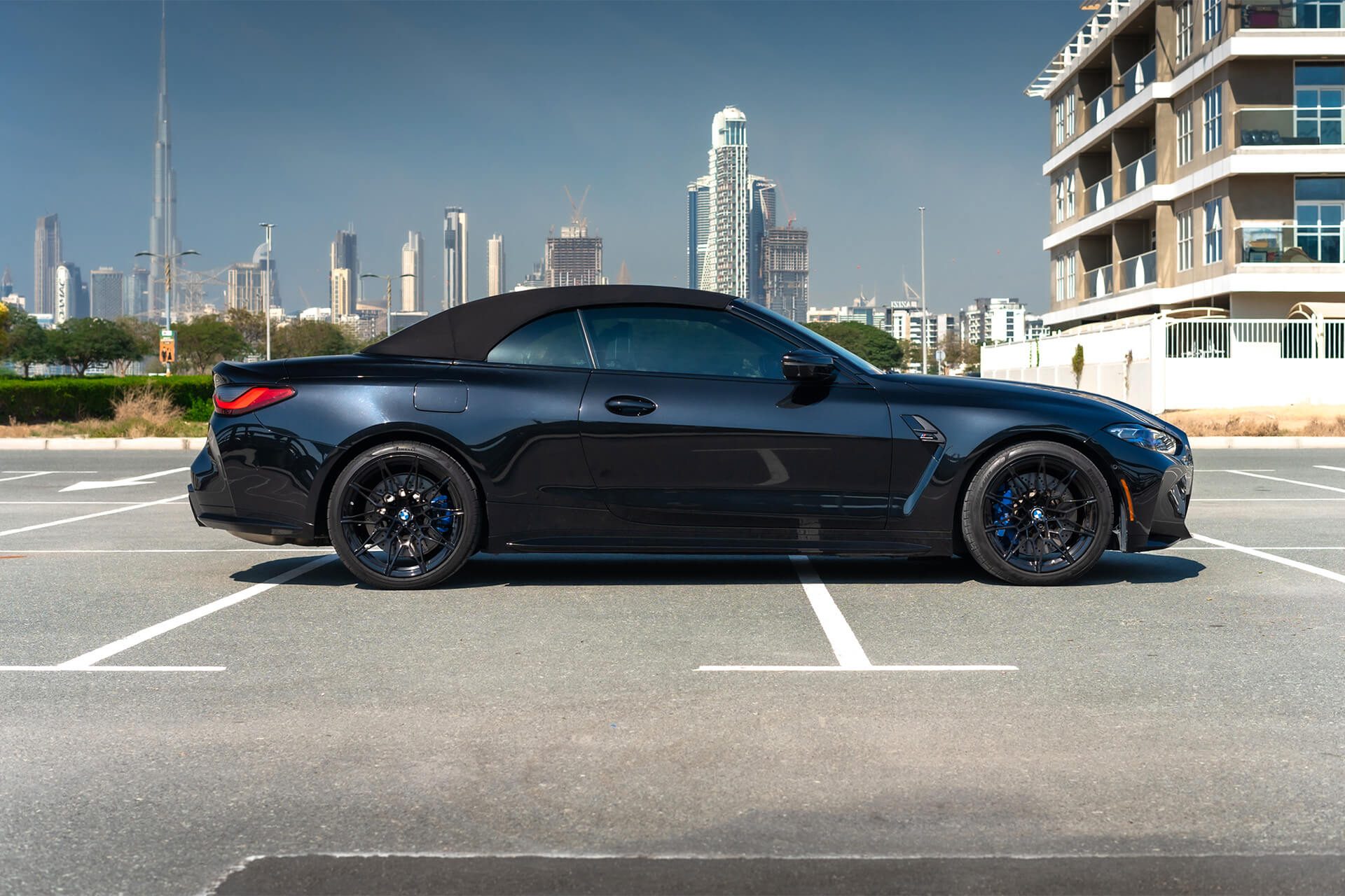 BMW M4 Competition Convertible Tanzanite Blue II Metallic