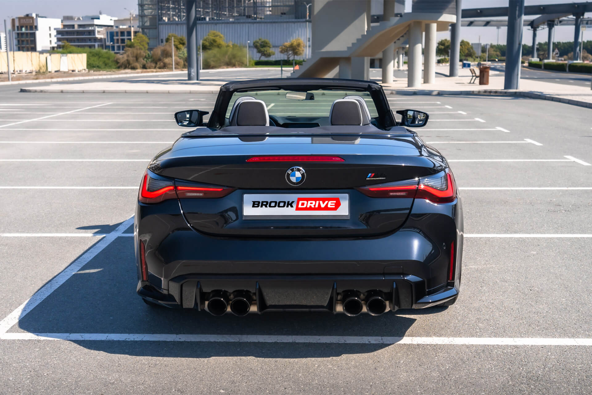 BMW M4 Competition Convertible Tanzanite Blue II Metallic