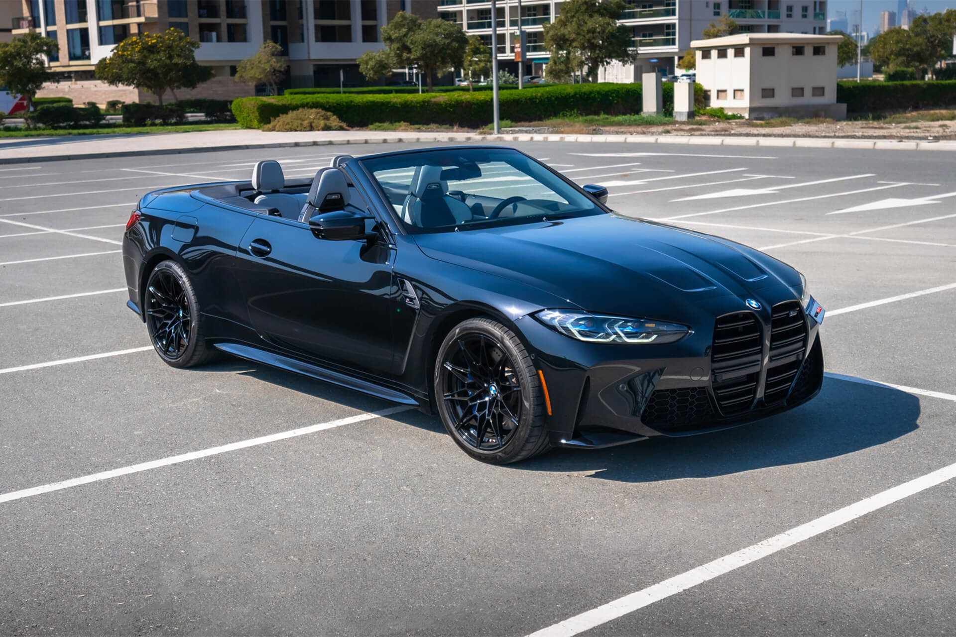 BMW M4 Competition Convertible Tanzanite Blue II Metallic