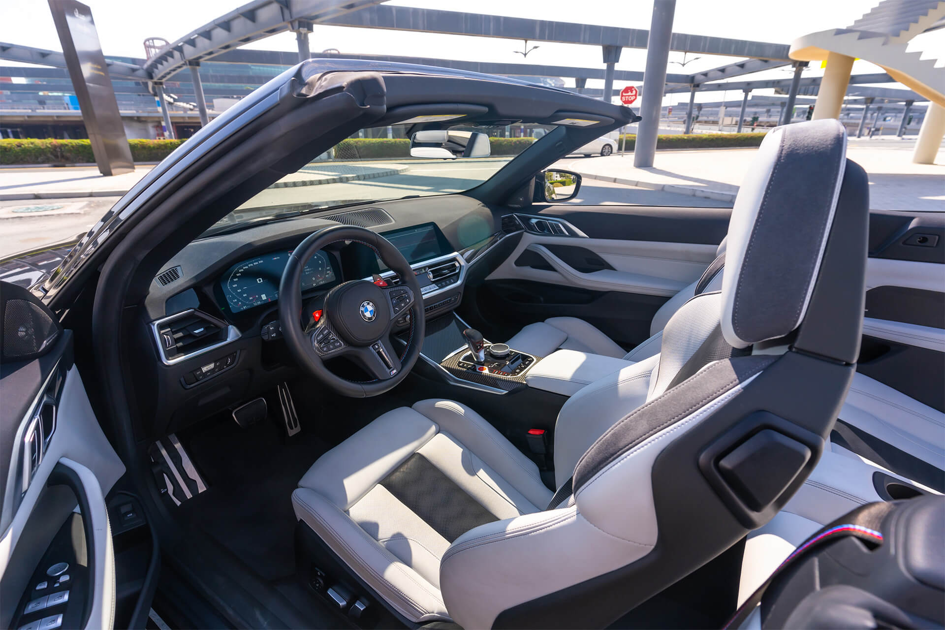 BMW M4 Competition Convertible Tanzanite Blue II Metallic