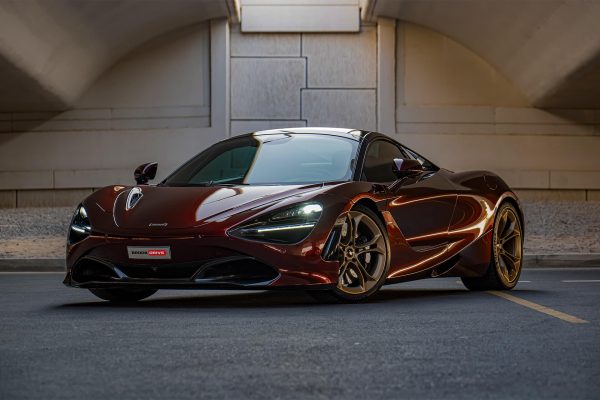 McLaren 720S for rent in Dubai