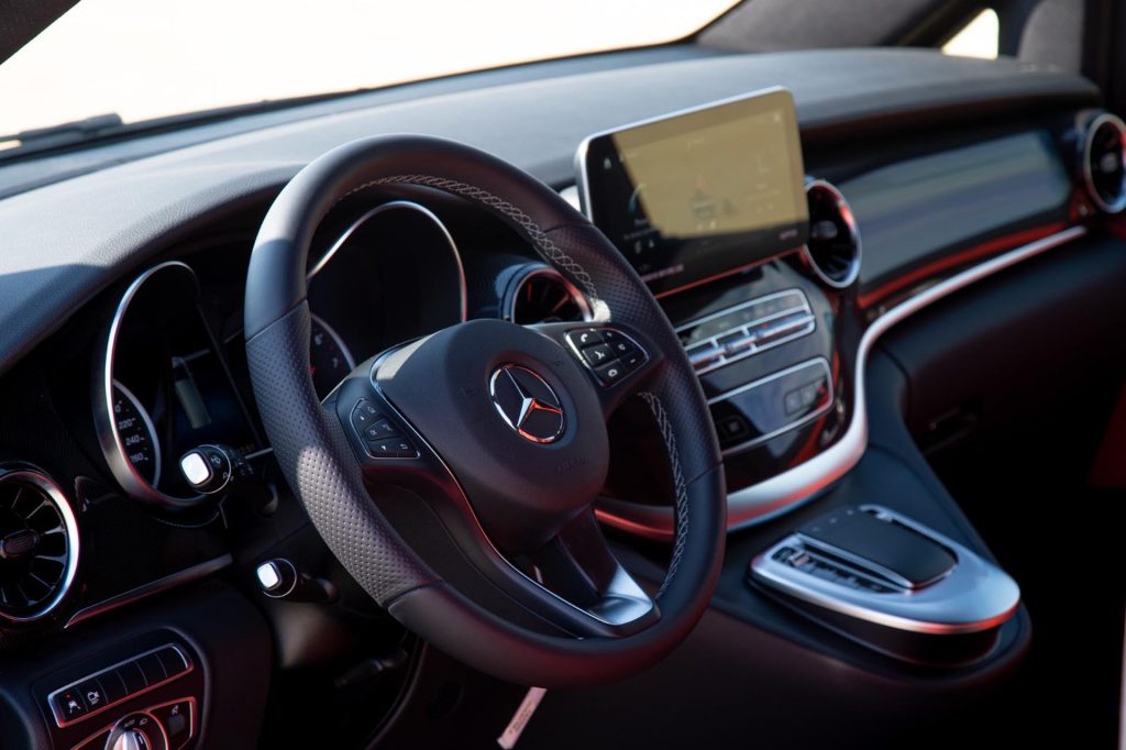 Mercedes V250 VIP Falcon Edition Black
