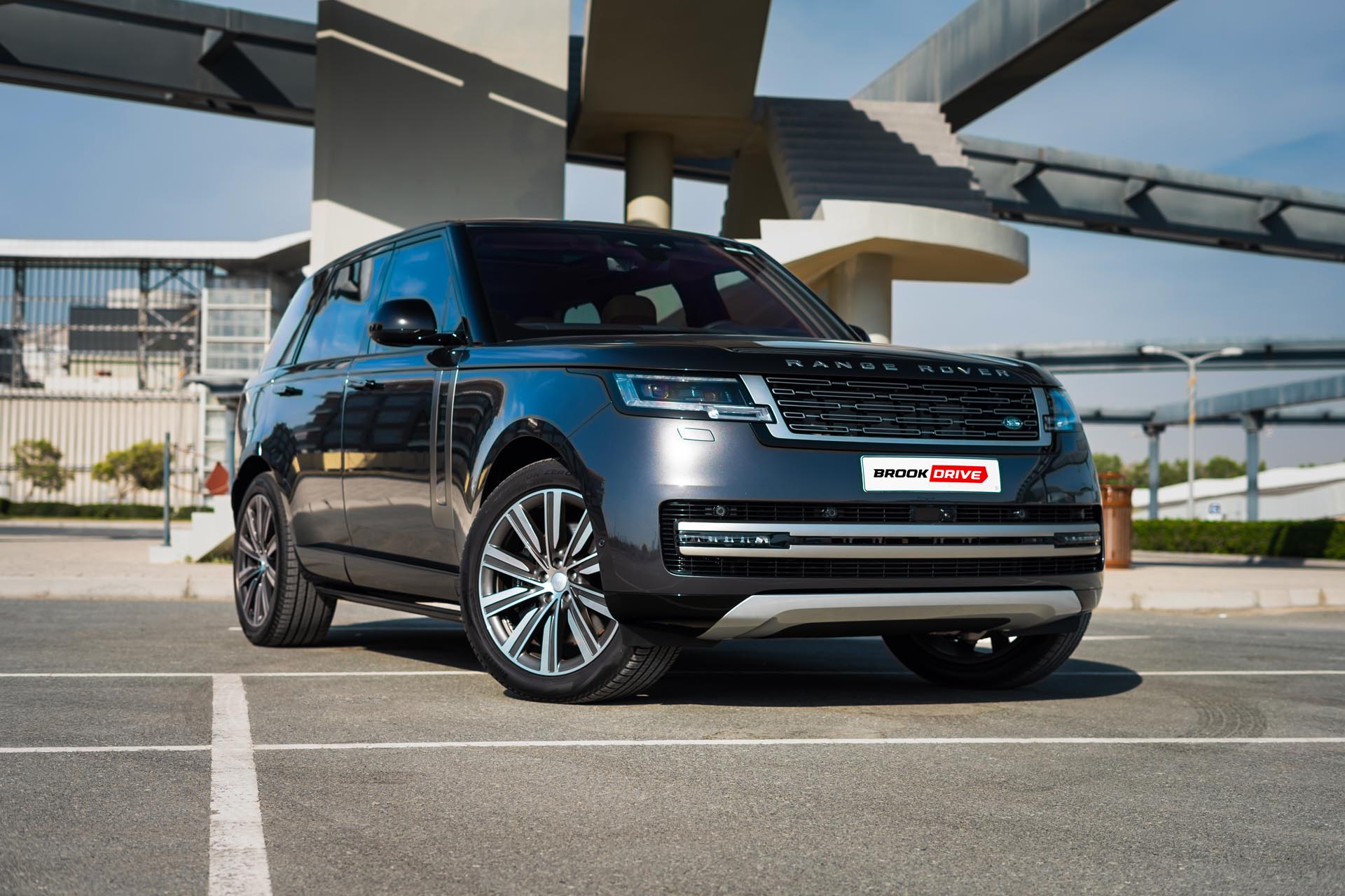 Range Rover HSE Charente Grey Premium Metallic