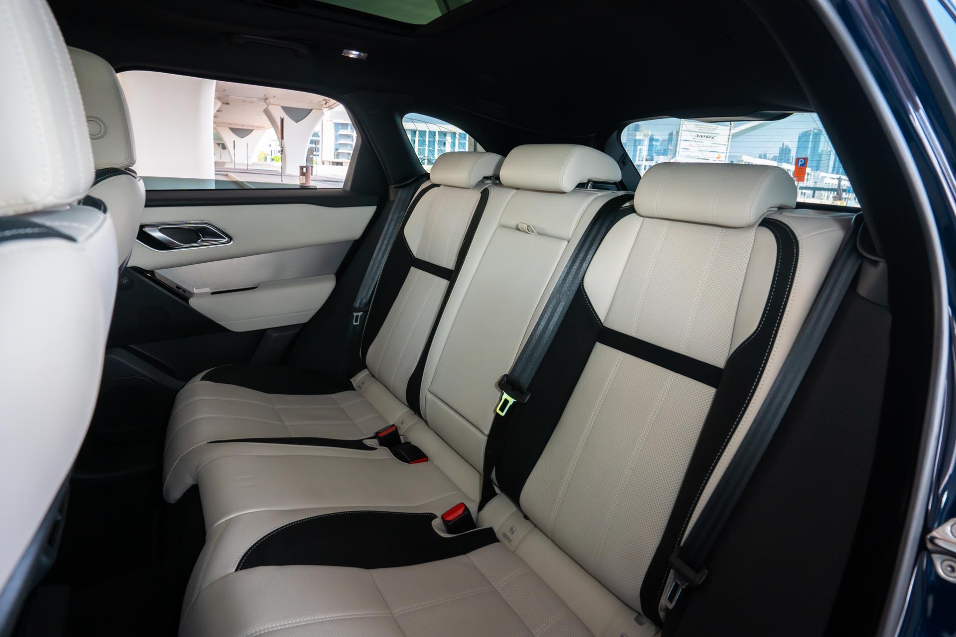 Range Rover Velar Portofino Blue Metallic