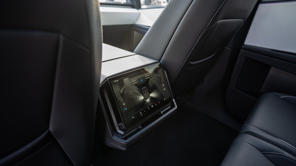 TESLA Cybertruck Cyberbeast